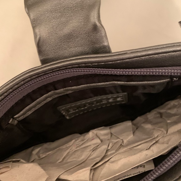 Express NWT Silver Wristlet - Picture 5 of 9